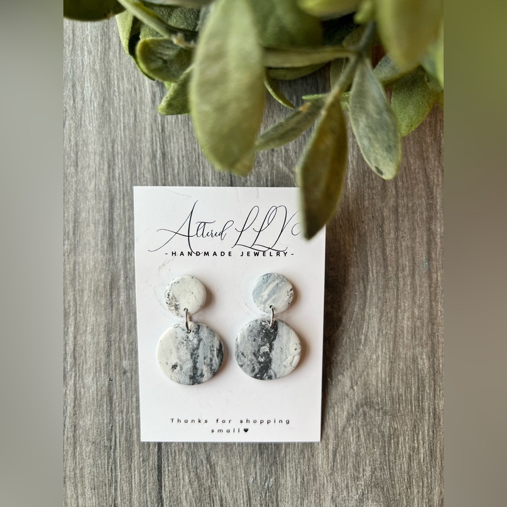 2/$30 Gray Double Circle Drop Earrings with Marbled Texture